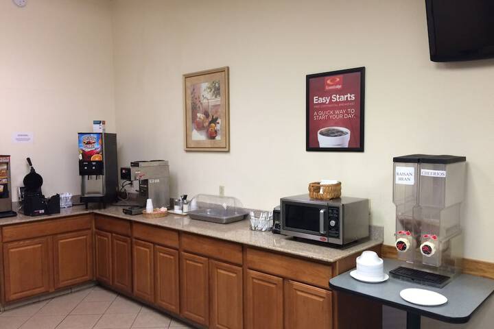 Breakfast area