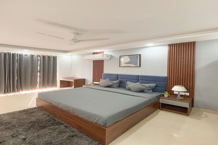 Room 5 of 25