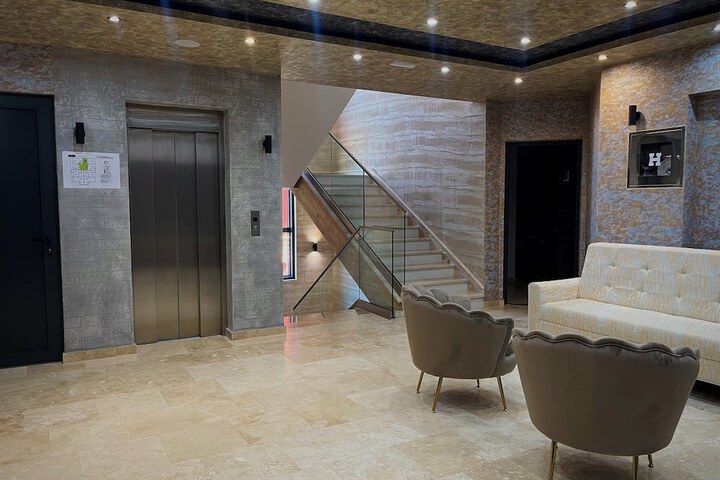 Ballroom/Hall 52 of 58
