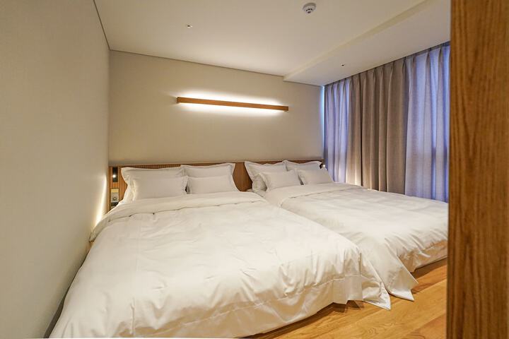 Room 20 of 76