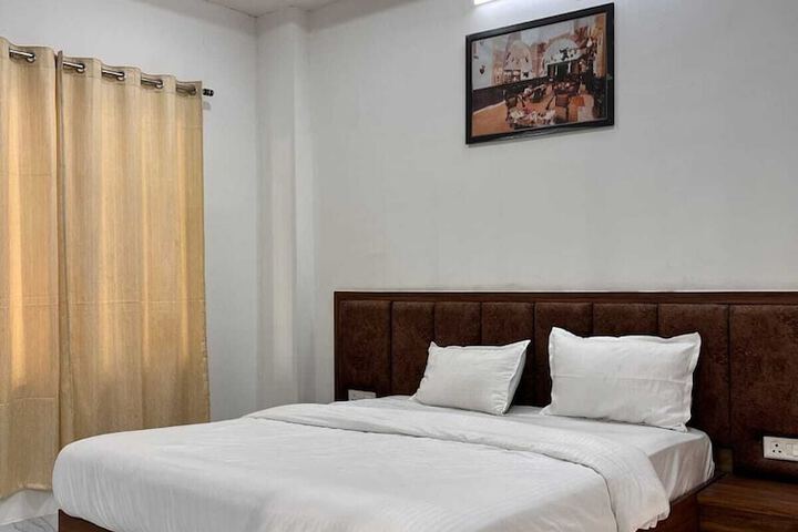 Room 14 of 52