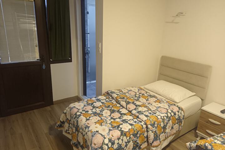 Room 34 of 125
