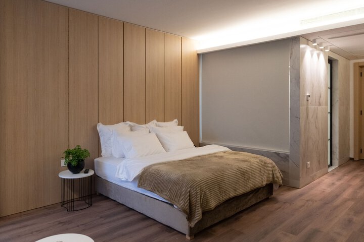 Room 15 of 49