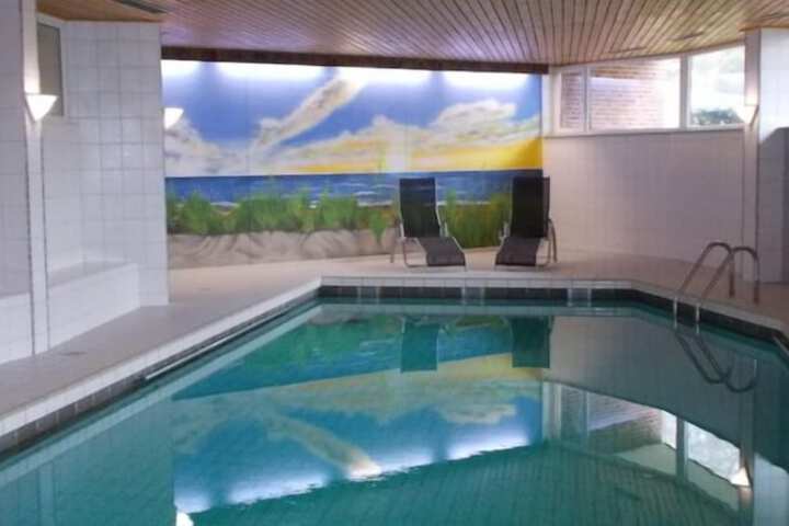 Pools & Facilities