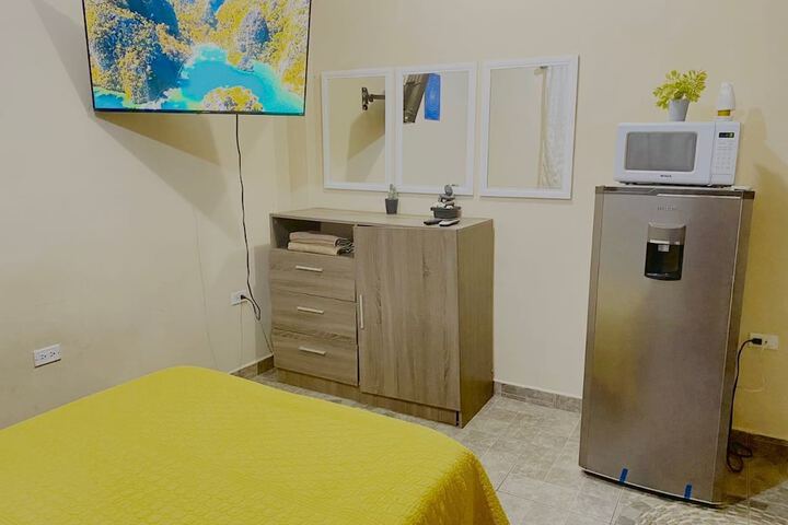 Room 32 of 103