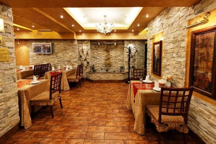 Dining 86 of 112