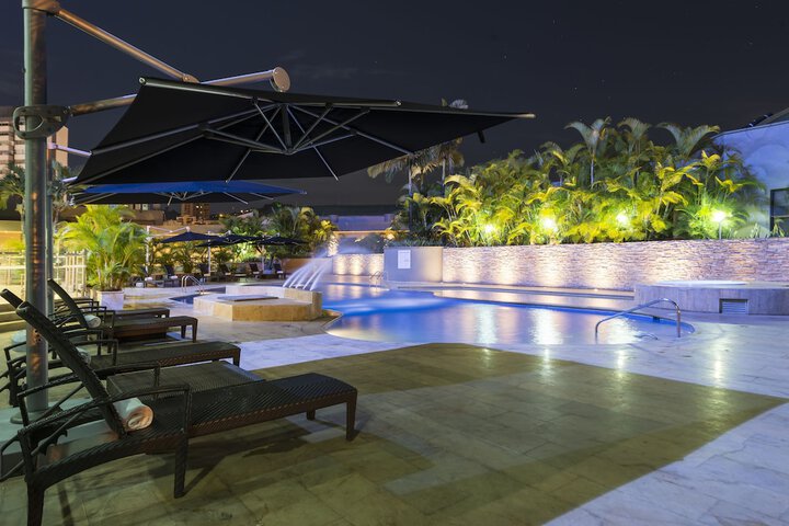 Pool Hotel