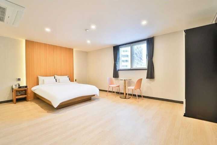 Room 19 of 72
