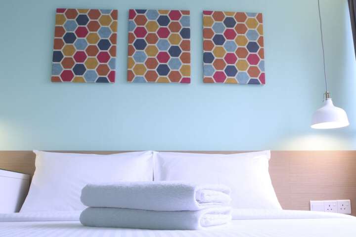 Room 12 of 48