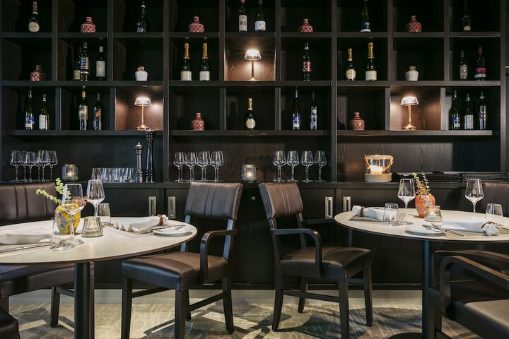 Dining 60 of 79