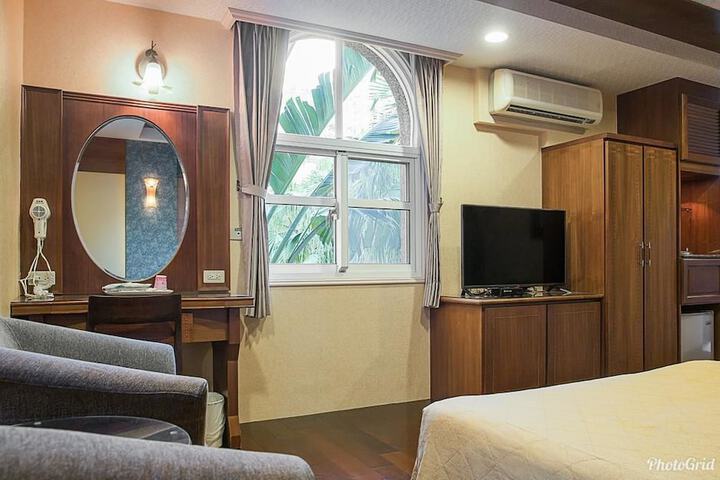 Room 7 of 31
