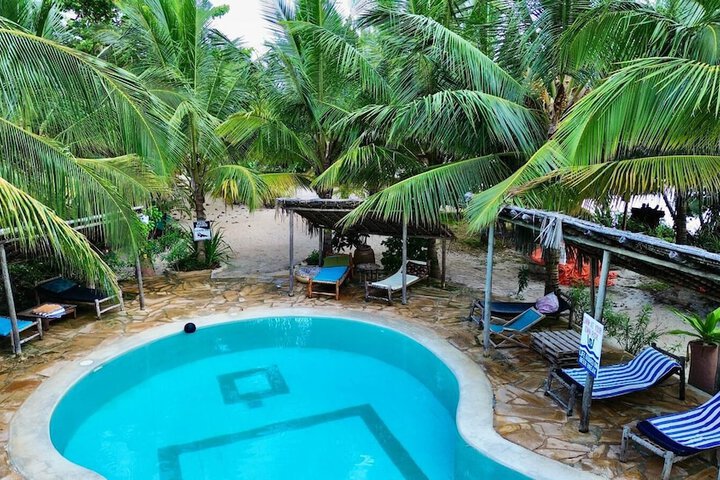 Pool 73 of 161