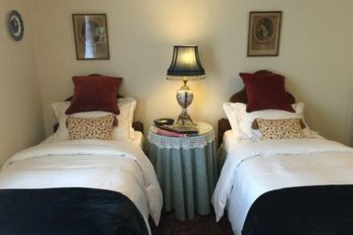 Room 9 of 20