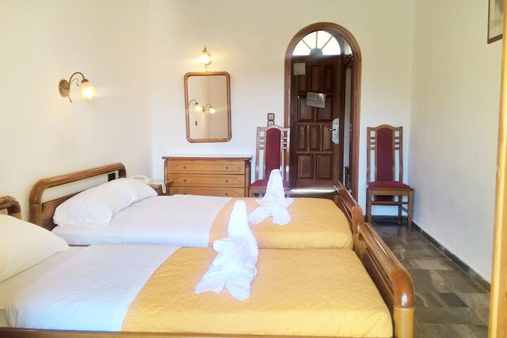 Room 4 of 22