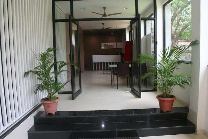 Hotel Girnar