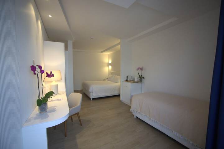 Room 22 of 115