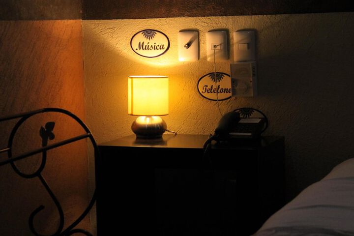 Room 14 of 49