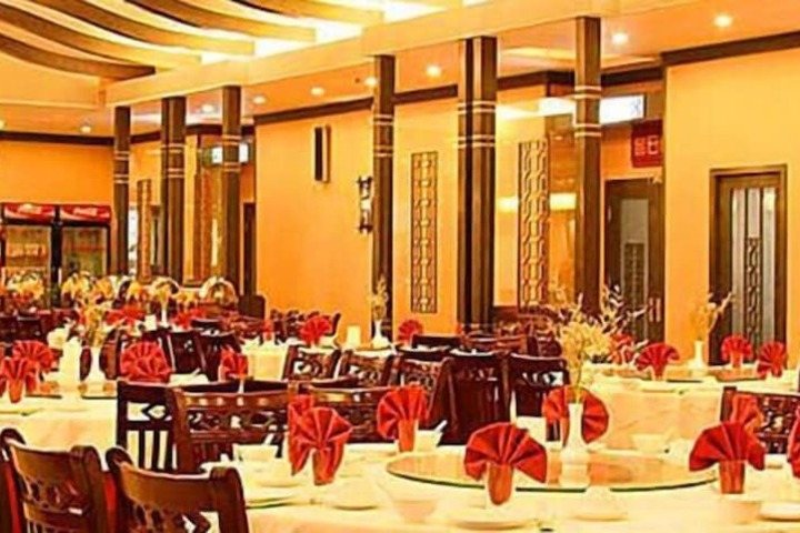 Dining 65 of 82