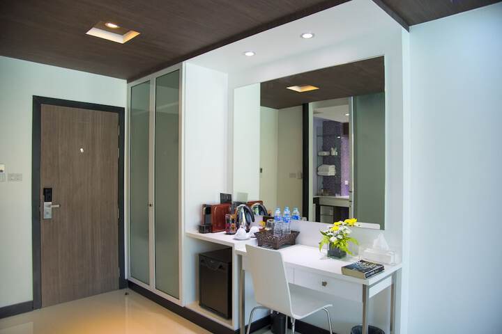 Room 5 of 70