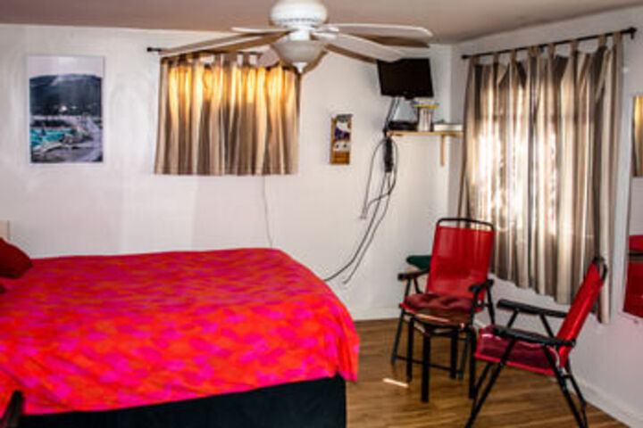Room 13 of 35