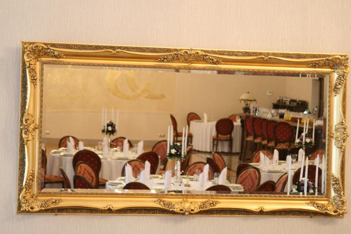 Dining 41 of 63
