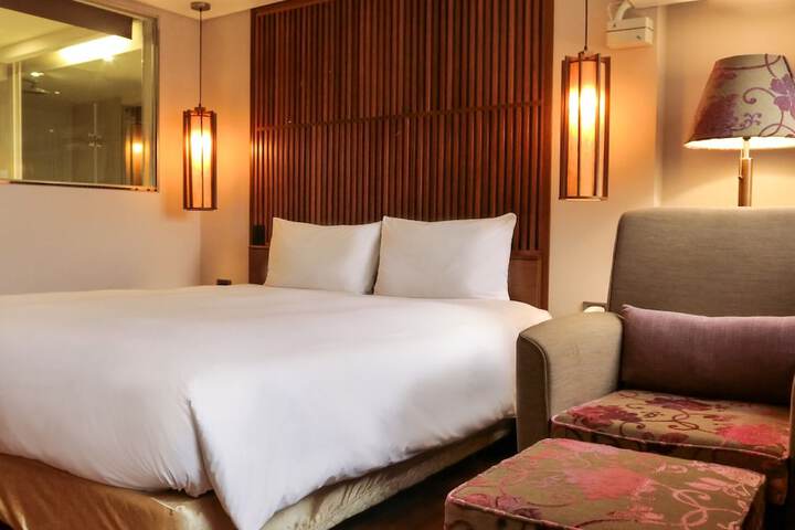 Room 21 of 48