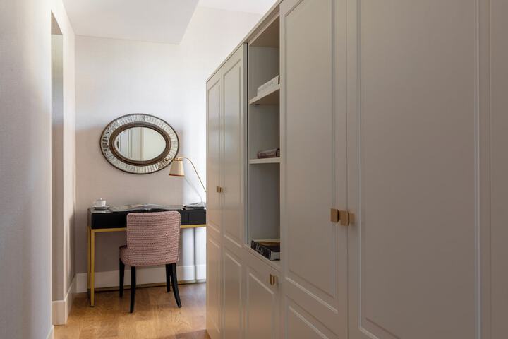 Room 35 of 162