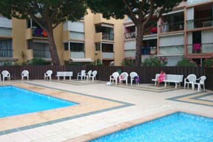 Studio in Gruissan with Wonderful City View, Shared Pool and Terrace - 300 m from The Beach