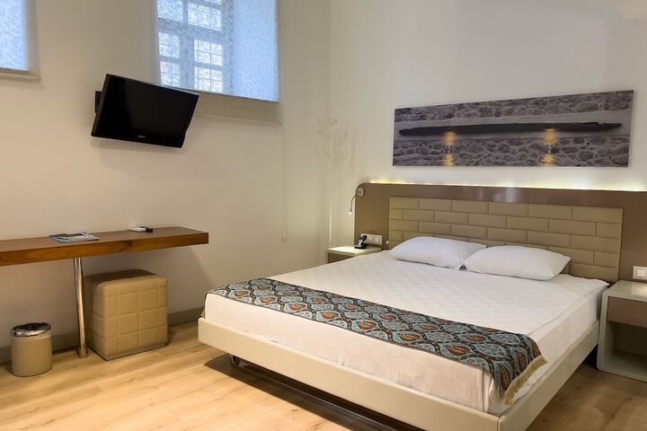 Room 52 of 113