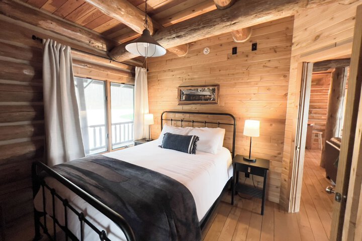 Room 4 of 34