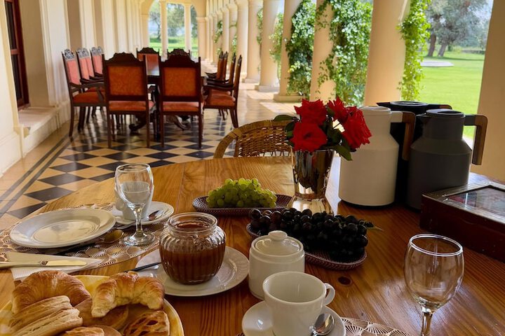 Breakfast/Coffee Service 22 of 33