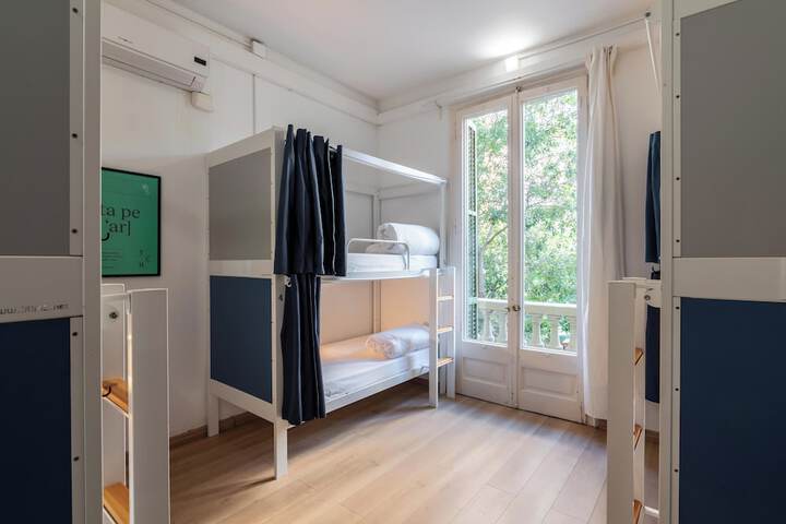 Room 9 of 31