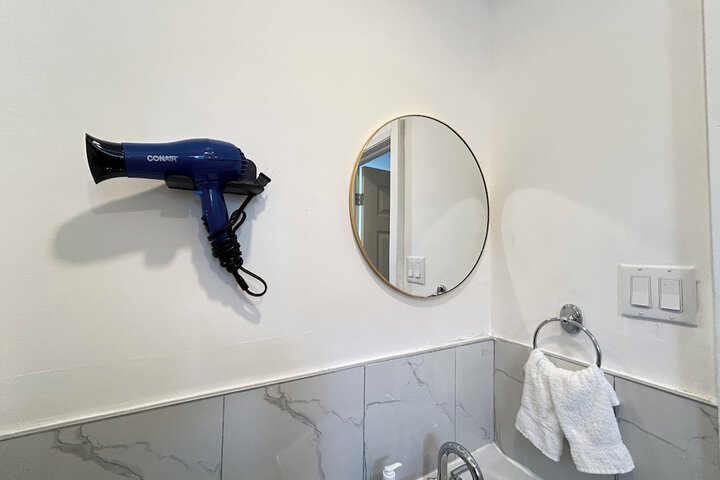 Room 21 of 26