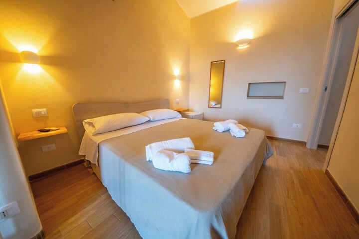 Room 2 of 57