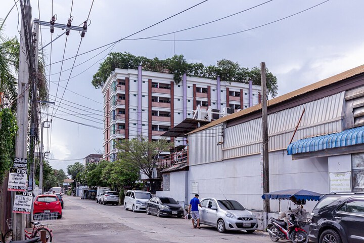 Hotel 90 of 93