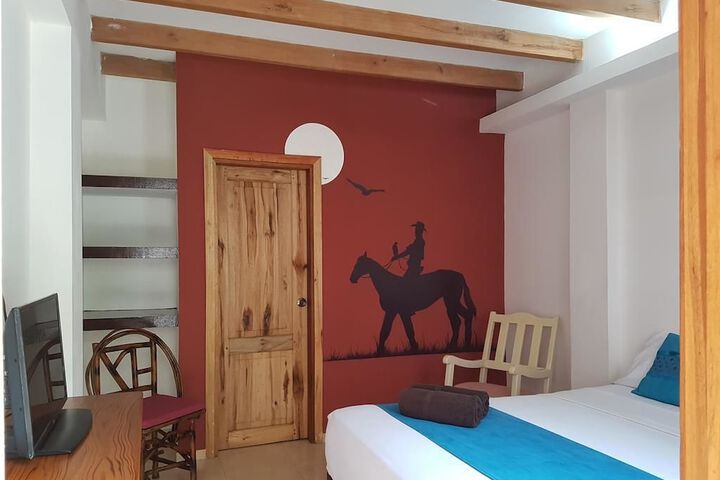 Room 3 of 43