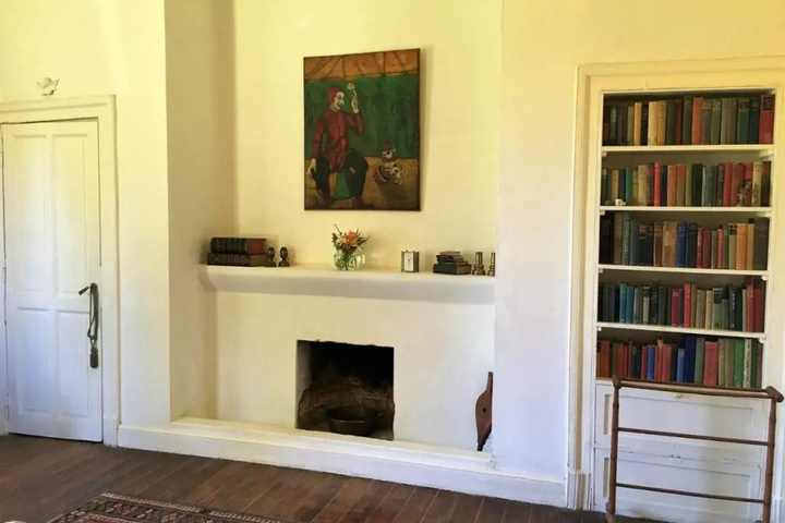 Room 2 of 21