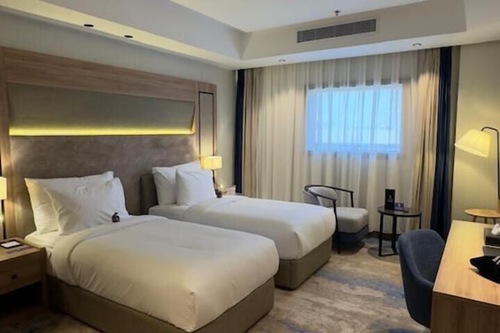 Room 43 of 86
