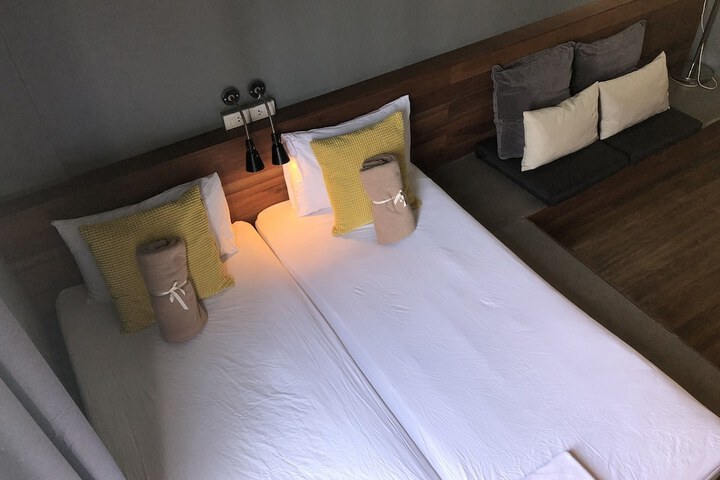 Room 30 of 92