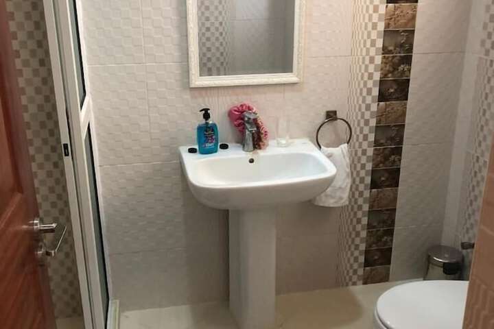Room 152 of 190
