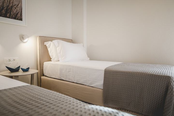 Room 44 of 108