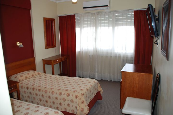 Room 8 of 29