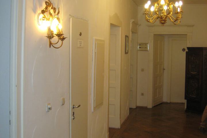 Ballroom/Hall 64 of 73