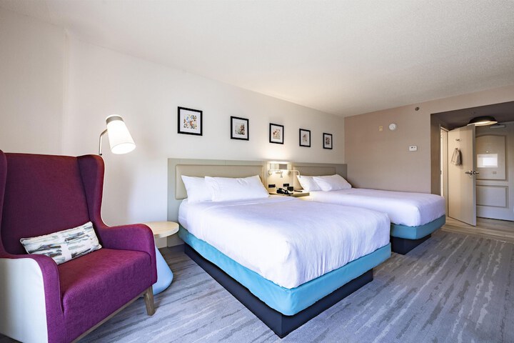 Room 4 of 28