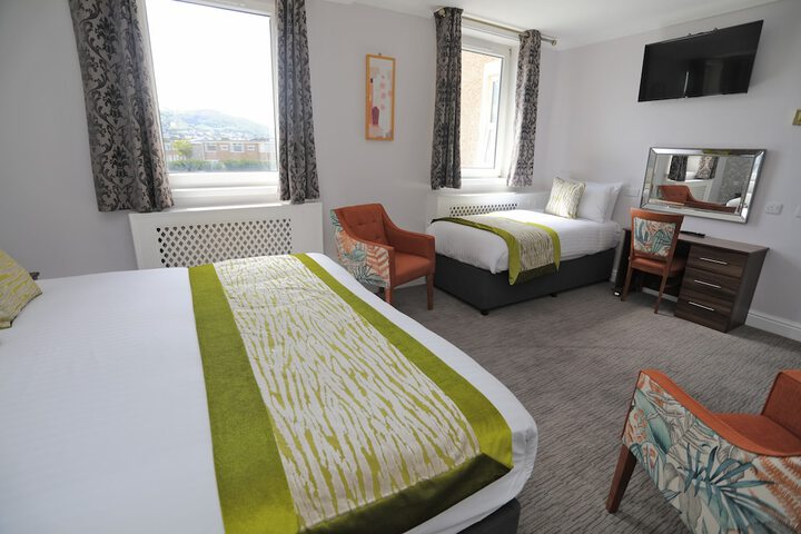 Room 75 of 193