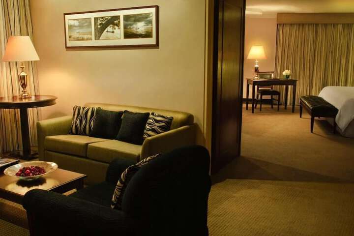 Room 28 of 65