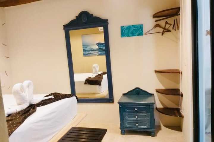 Room 30 of 67