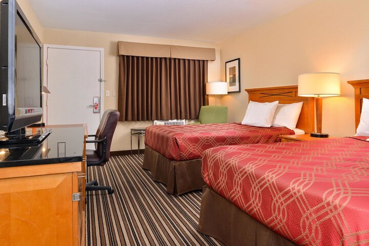 Room 8 of 26
