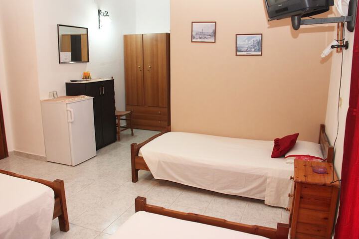 Room 9 of 66