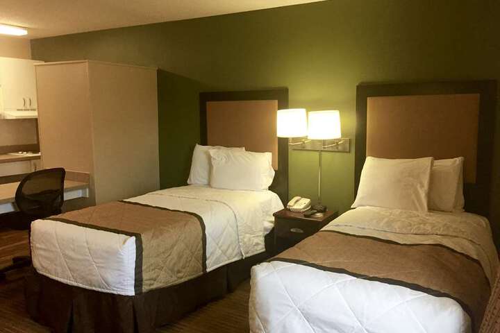 Suite 9 of 20